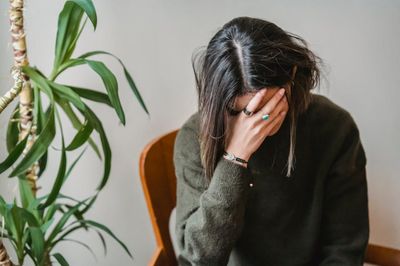 7 Reasons You’re More Prone to Anxiety in Your 40s (And How to Fix It)