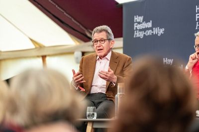 Starmer government ‘trying to fix wings of a plane while already in flight’, veteran political adviser says