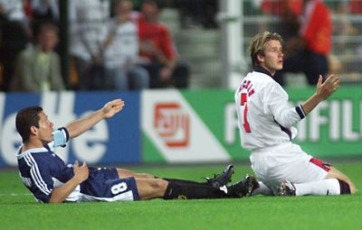 ‘The abuse was disgusting. It was quite amazing how he came through that and became a better footballer. That period could have broken him, no doubt’ Teddy Sheringham on David Beckham’s redemption arc