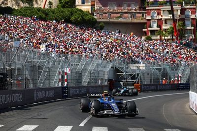 Carlos Sainz slams two-pitstop rule for “manipulating the outcome” of the Monaco GP