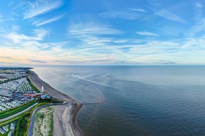 Man dies after entering sea to rescue two children ‘in distress’ at Lincolnshire beach