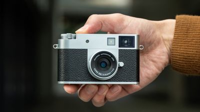 The Fujifilm X Half is the cheapest X Series camera, but does that make it good value? Actually, yes…