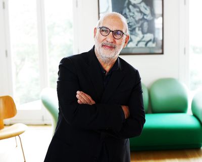 Alan Yentob, former BBC executive and TV presenter, dies aged 78