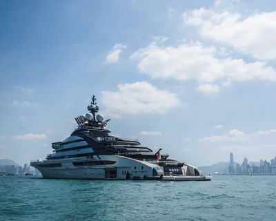 The Haves and Have-Yachts by Evan Osnos review – inside the world of the ultrarich