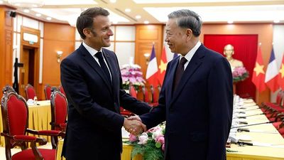 France's Macron secures major Airbus deal during Vietnam visit