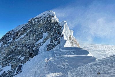 Renowned Everest guide defends controversial use of xenon gas in record climbs