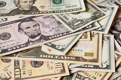14 Money-Saving Habits That Might Be Killing Your Dating Life