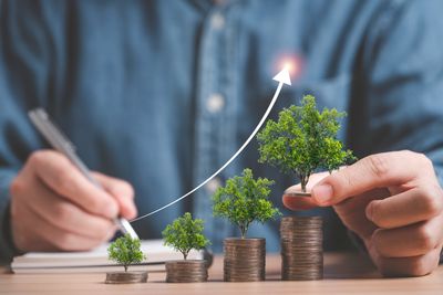 How Financial Growth Can Quietly End Your Closest Friendships