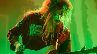 Jim Root wants Slipknot’s new album to be made like the debut and Iowa: “I would like to revisit the raw energy of how those first two records were recorded”