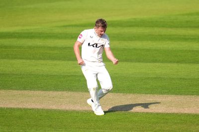 Sam Curran steers Surrey to draw while Nottinghamshire and Derbyshire earn wins