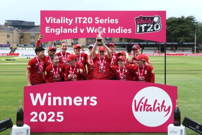 England complete T20 clean sweep over West Indies with victory at Chelmsford