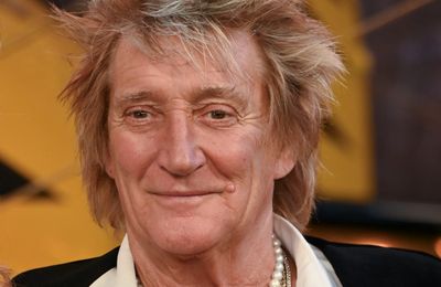 Sir Rod Stewart 'flabbergasted' by emotional American Music Awards surprise