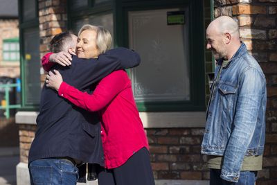 Coronation Street spoilers: Eileen Grimshaw flees the cobbles - but will George be joining her?
