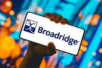 What Are Wall Street Analysts’ Target Price for Broadridge Financial Solutions Stock?