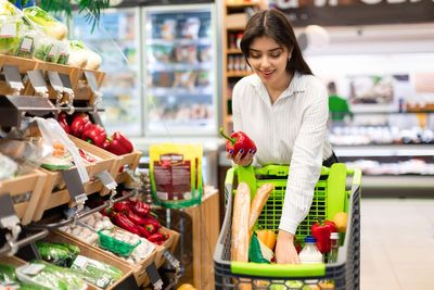 8 smart ways to save on your food shop