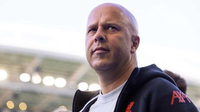 Arne Slot Explains Why He Rejected Move to Liverpool’s Premier League Rivals