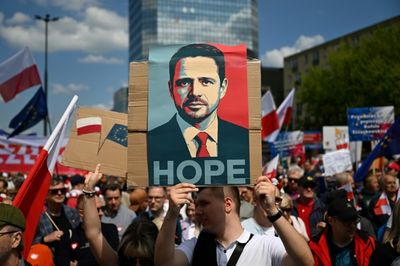 Poland To Vote In Razor-tight Presidential Election