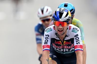 Primož Roglič out of Giro d'Italia after crashing again on rain-soaked stage 16