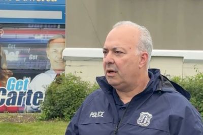 Five shot at Connecticut mall as police hunt for gunman