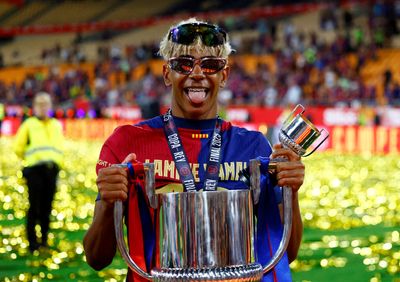 Lamine Yamal signs Barcelona contract extension