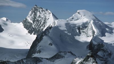 Swiss Alps avalanche tragedy: five skiers found dead on glacier after climbers discover multiple pairs of abandoned skis