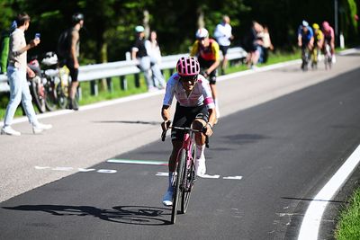 'I'm not going to give up' – Devastating high mountains attack by Richard Carapaz brings him close to Giro d'Italia pink jersey