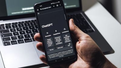 AI Gains Ground in the UK Despite Public Mistrust - Online Searches Soar By a Jaw-Dropping 1,025%