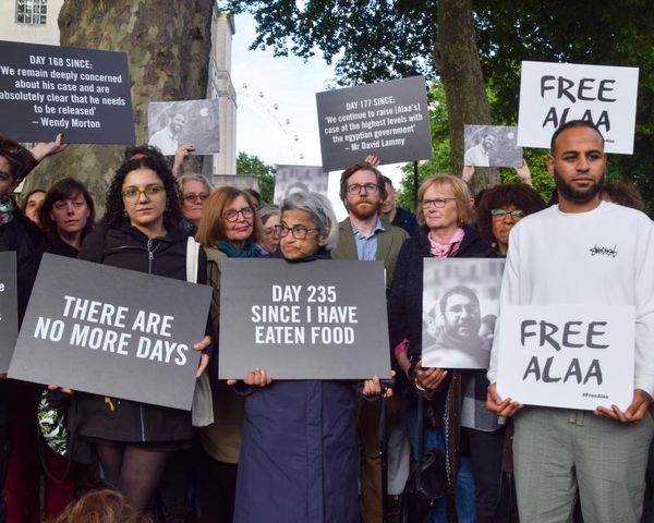 Egypt illegally detaining Alaa Abd el-Fattah, UN investigators find