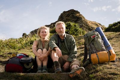 The Salt Path review – Gillian Anderson and Jason Isaacs hike from ruin to renewal