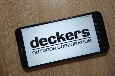 Deckers Outdoor Stock: Analyst Estimates & Ratings