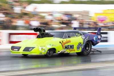 Rain halts polesitter Harteveld's bid for Santa Pod Main Event glory