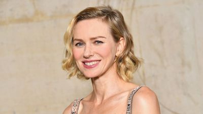 Naomi Watts swears by a cult-favorite pan to minimize clean up and maximize storage space – the 'amazing' tool fries, boils, and bakes for $129