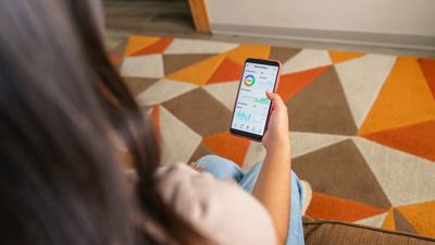 Is a Robo-Adviser Right for You? The Pros and Cons