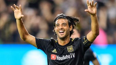 Carlos Vela Officially Announces Retirement at 36