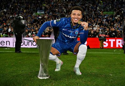 Manchester United miss out on major transfer 'windfall' as Jadon Sancho and Antony embrace after Chelsea win