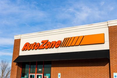 AutoZone Stock to Cross $4400 This Year: This Is Why