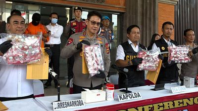 Police in Indonesia arrest Australian man for allegedly smuggling cocaine into Bali