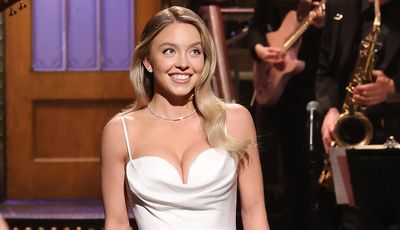 Sydney Sweeney shocks fans by turning her bathwater into soap for latest venture
