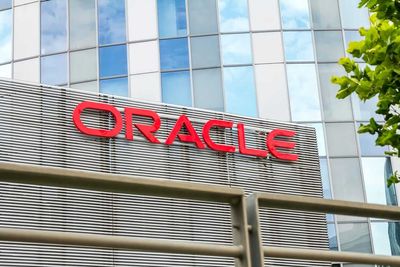 Is Oracle Stock Underperforming the S&P 500?