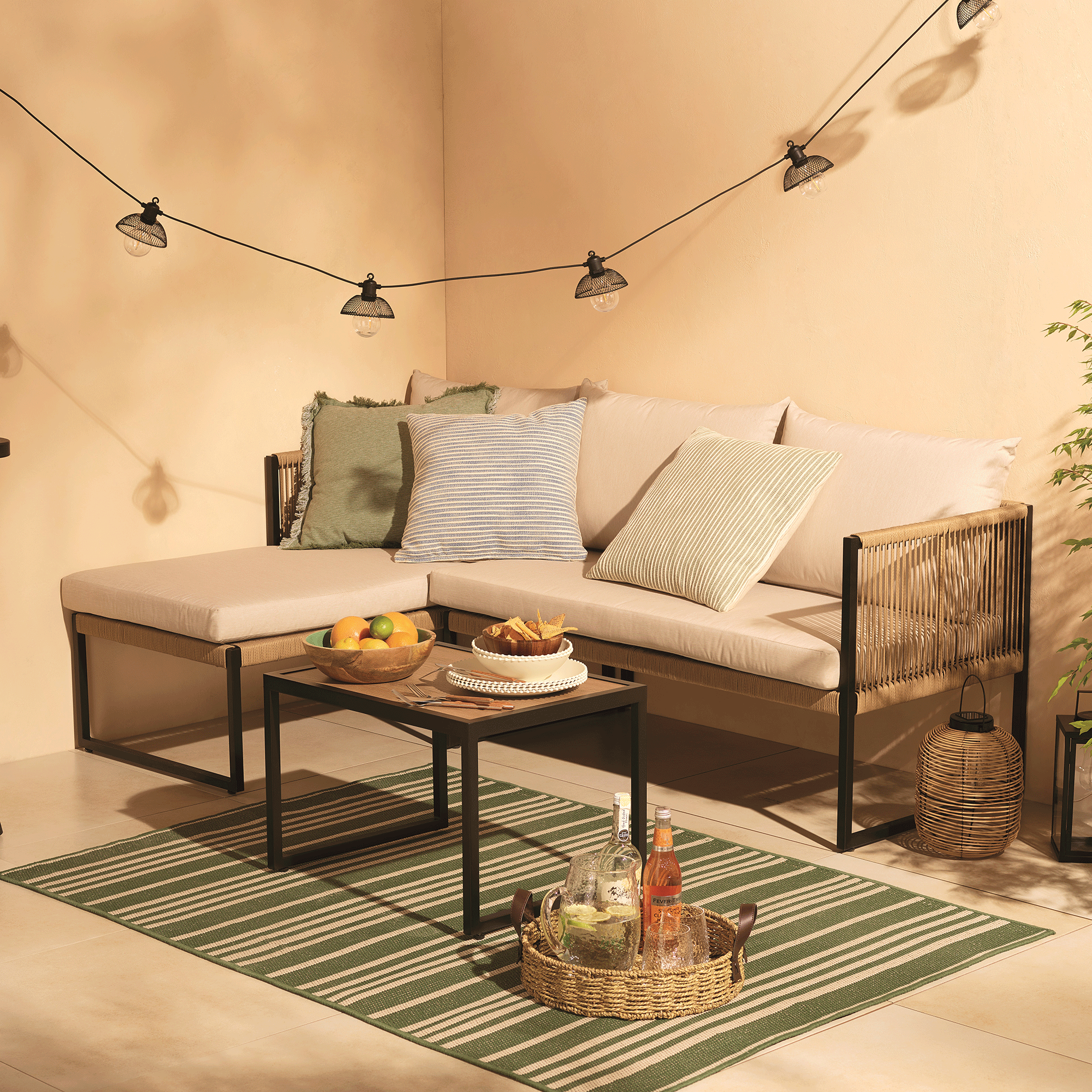 If you thought this luxe-looking garden sofa from Tesco was twice the price it is, I wouldn't blame you