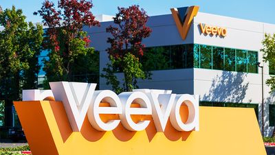 Veeva Systems, A Top 2% Stock, Catapults And Breaks Out On Its 'Best First Quarter Ever'