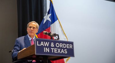 Abbott’s Bail Crackdown Meets Mixed Fate in Texas House