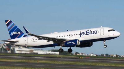 JetBlue, United Announce Alliance; It's No Help To This Airline's Stock