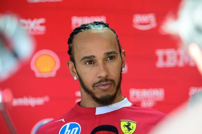 Lewis Hamilton dismisses “BS” speculation over rift with Ferrari F1 race engineer