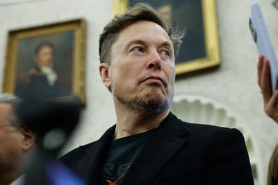 Toncoin falls 7% as Elon Musk refutes Telegram founder’s claims of a $300 million xAI partnership