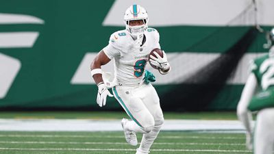 Dolphins Discussing Jonnu Smith Trade With AFC North Team