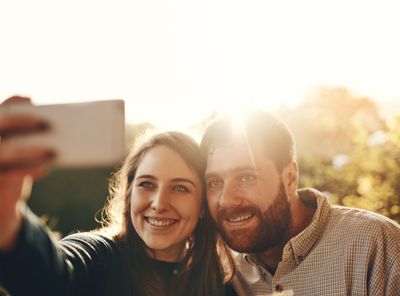 10 Romantic Gestures That Are Actually Red Flags