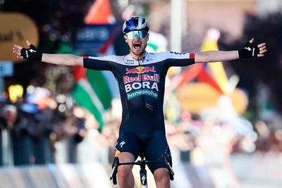 Giro d'Italia: Nico Denz saves Red Bull-Bora-Hansgrohe's race with stage 18 victory