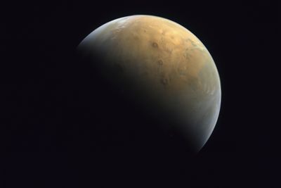 Musk says 50-50 chance of sending uncrewed Starship to Mars by late 2026