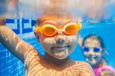 Signs Your Kid Is Ready for Swim Lessons